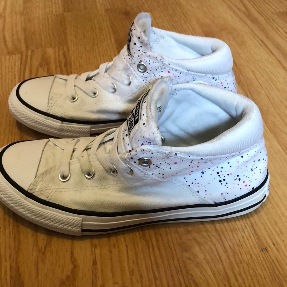 Kids converse